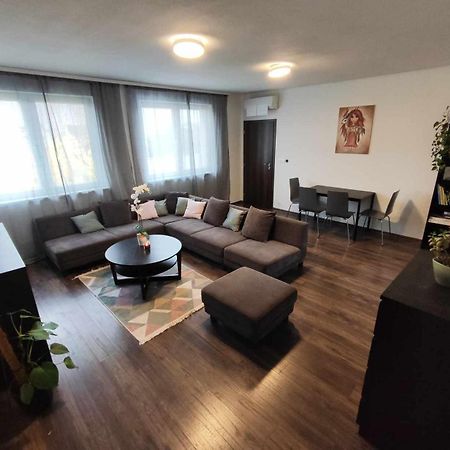 דירות Rovinka Apartman Dominika מראה חיצוני תמונה